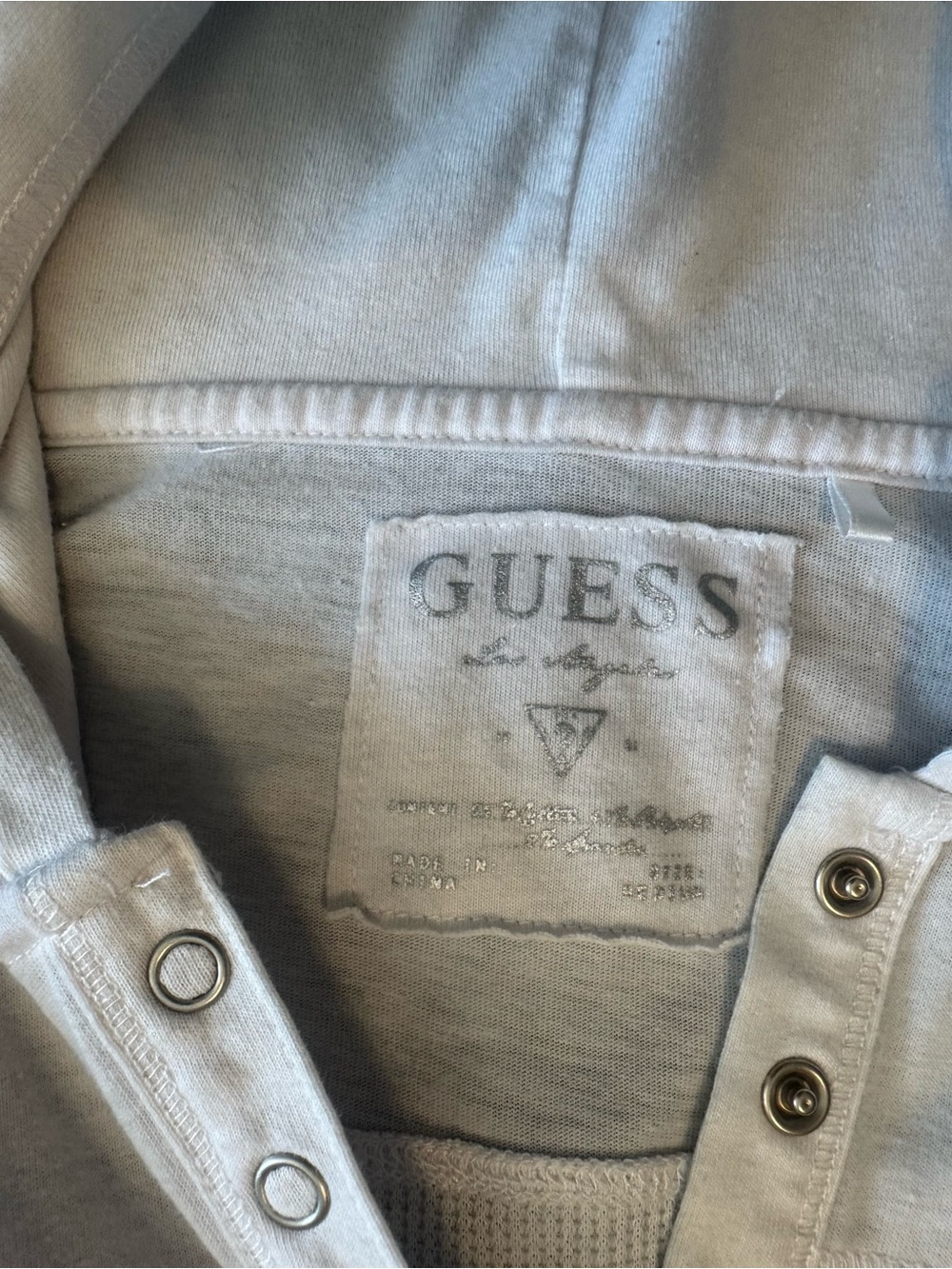 Vintage Y2K GUESS Rhinestone Thermal Hoodie White Size M McBling 2000s - Picture 5 of 6